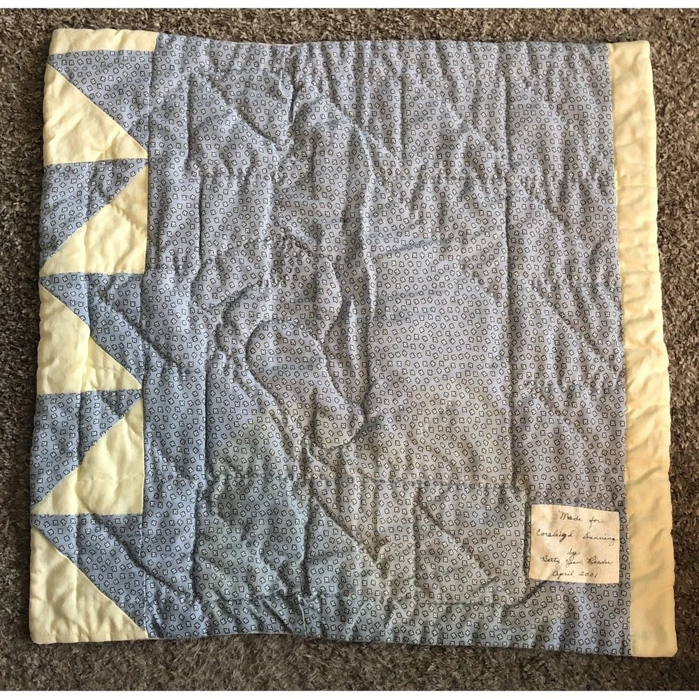 Vintage Quilted Wall Hanging Baby Bear Hand Pieced & Hand Quilted 21x21 Square